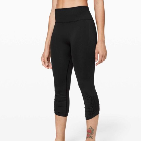Lululemon Womens Black Crop Leggings  Black sz 6 - Picture 2 of 10